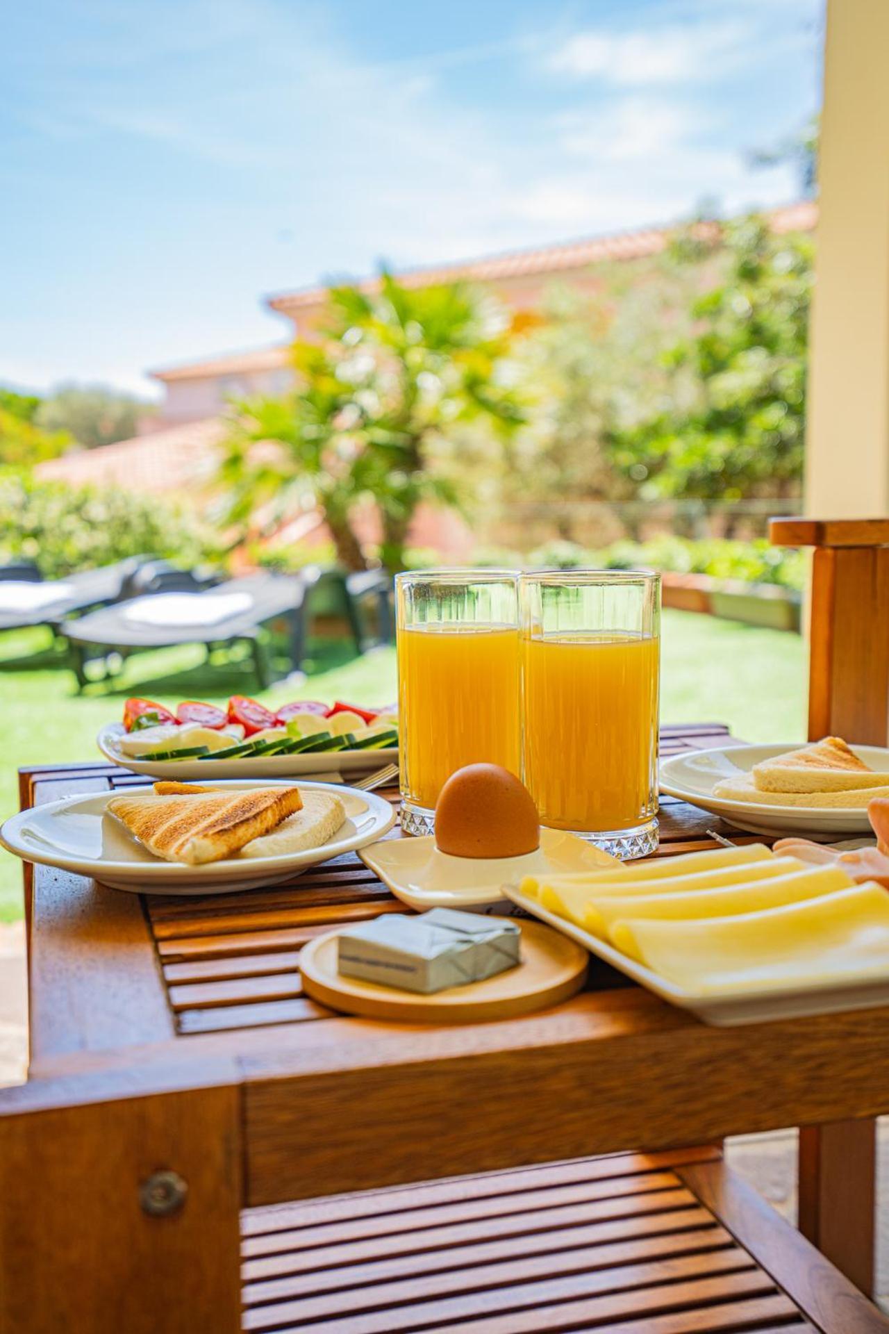 Hotel Lu Pitrali San Teodoro  Εξωτερικό φωτογραφία