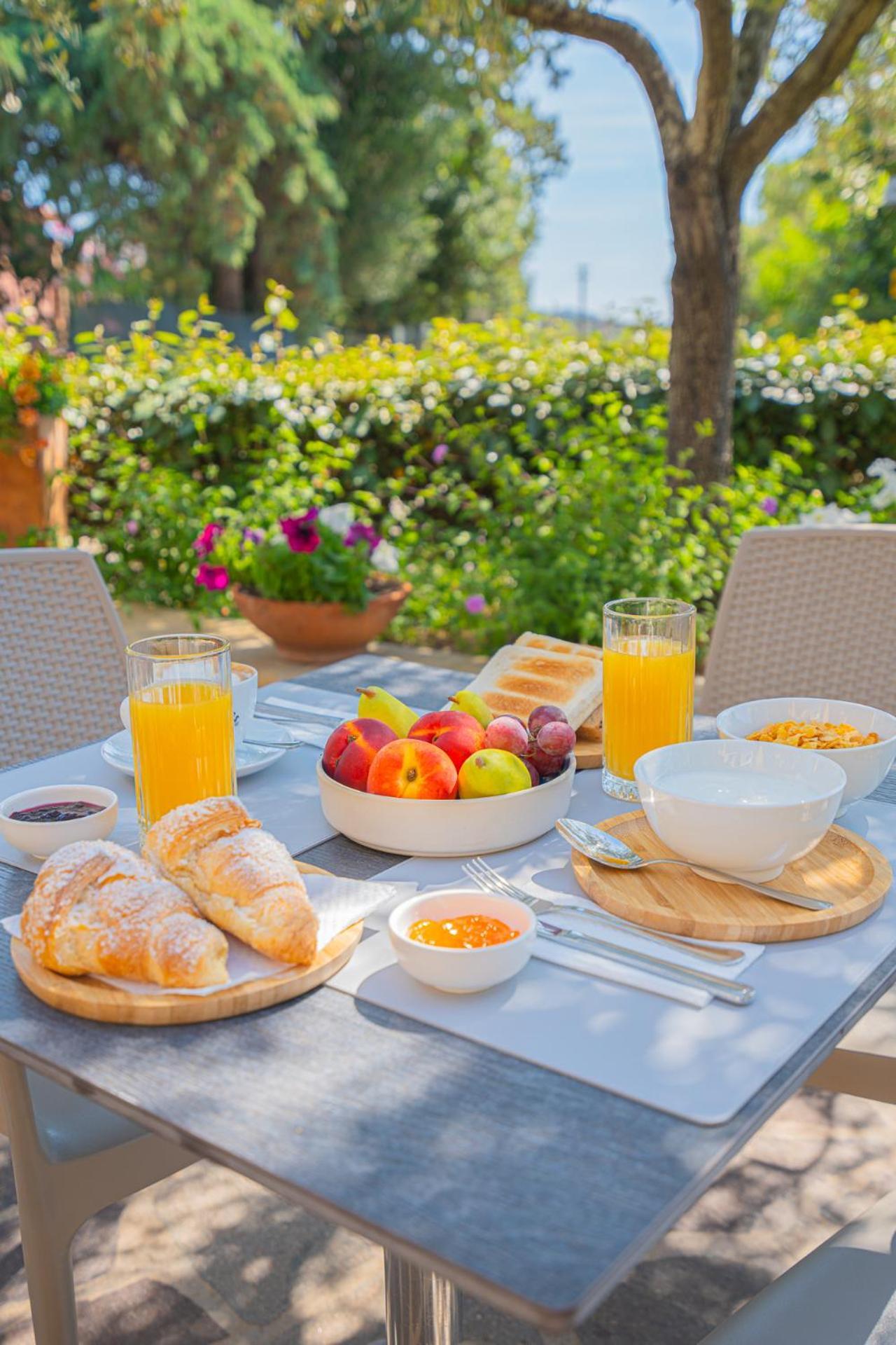 Hotel Lu Pitrali San Teodoro  Εξωτερικό φωτογραφία